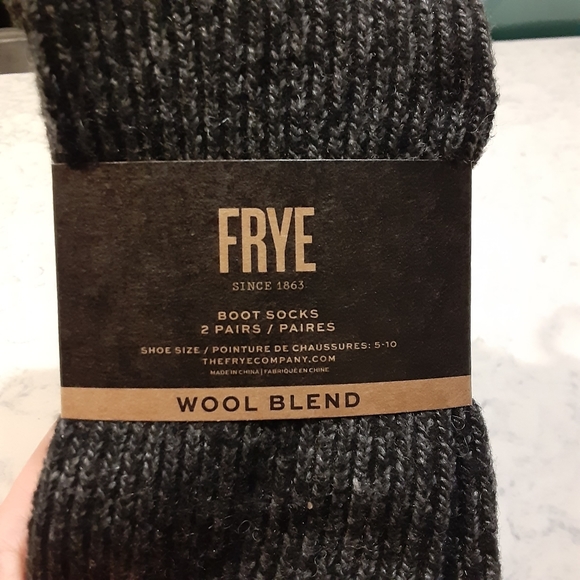 **SOLD**2 Pack Frye Wool Blend Socks NWT - Picture 2 of 4